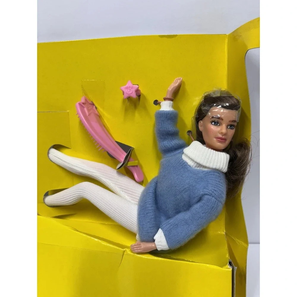 Vintage 1982 Brooke Shields Teenage Doll Fully Posable w/ Brush Ring LJN  #8833